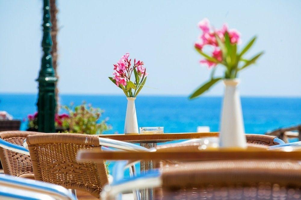 Xenios Dolphin Beach Hotel Possidi Exterior foto